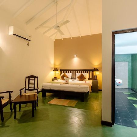 Kassapa Lions Rock Hotel Sigiriya Exterior photo
