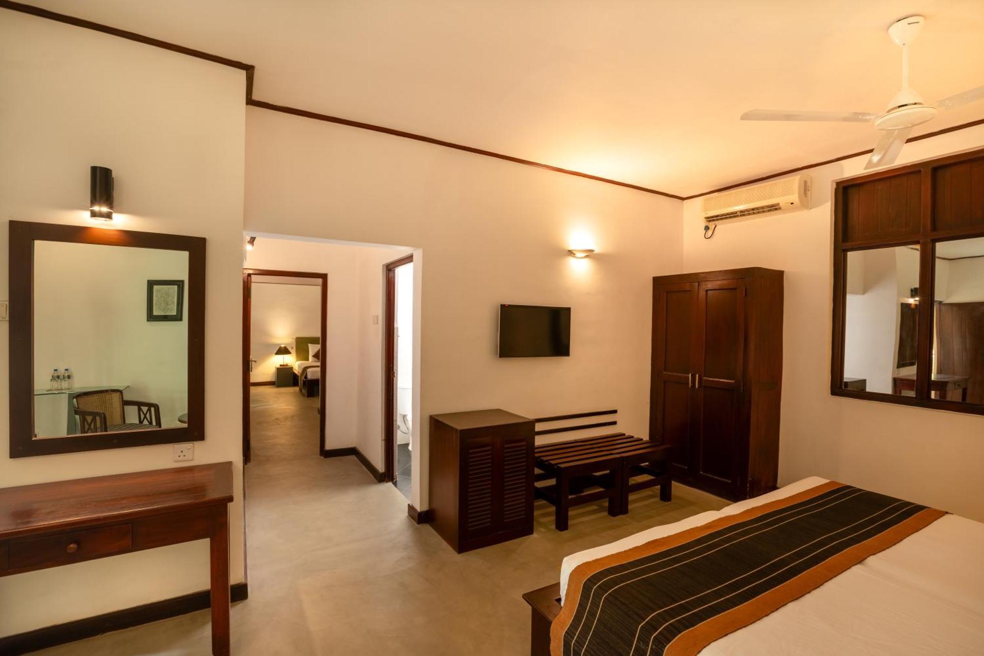 Kassapa Lions Rock Hotel Sigiriya Exterior photo