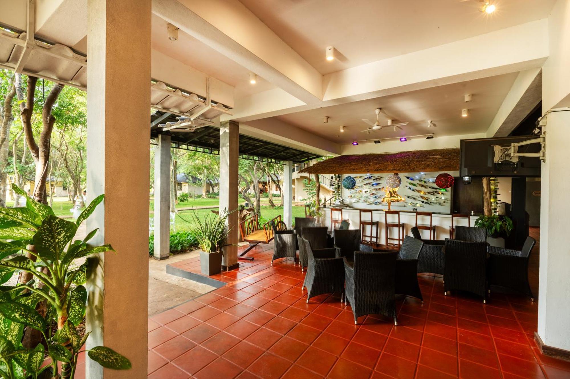 Kassapa Lions Rock Hotel Sigiriya Exterior photo